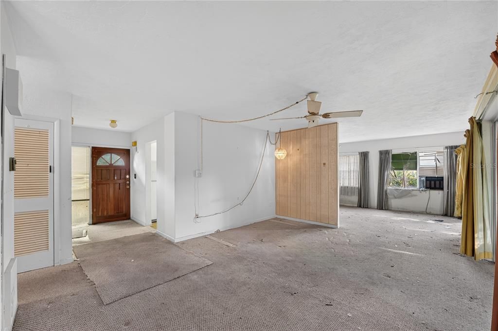 For Sale: $119,000 (2 beds, 2 baths, 1272 Square Feet)