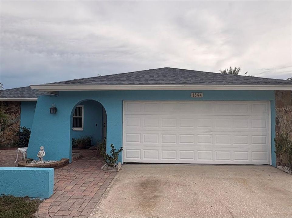 : $450,000 (3 beds, 2 baths, 1418 Square Feet)
