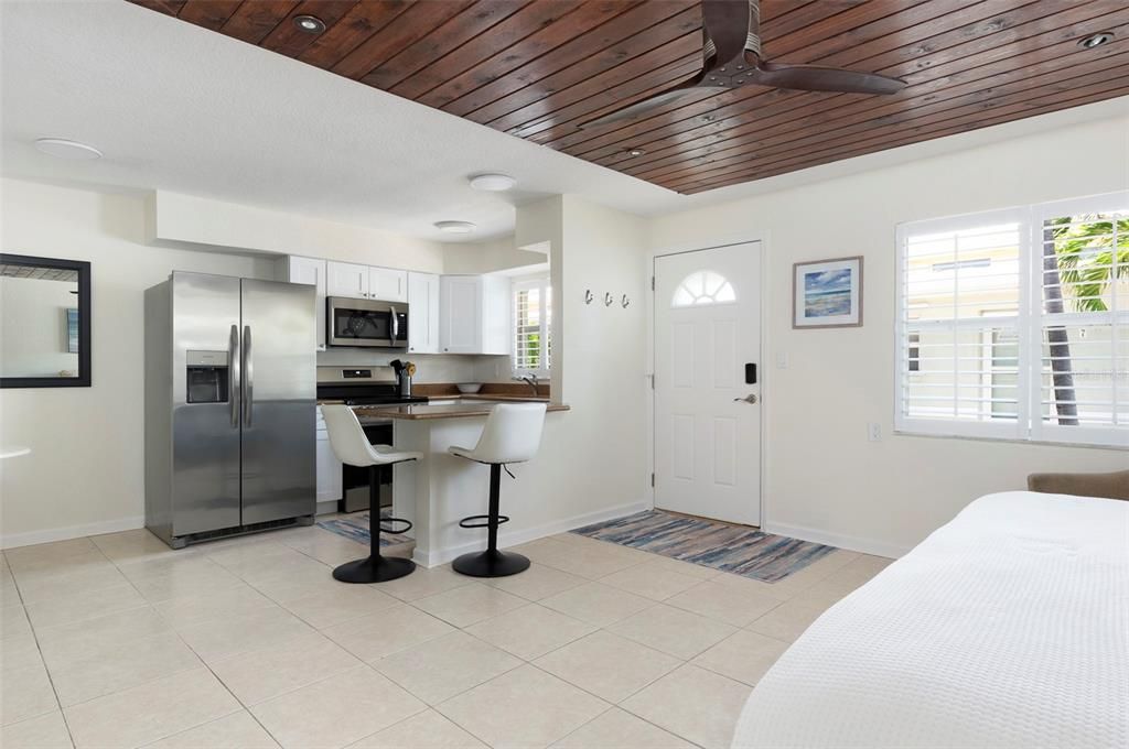 For Rent: $1,749 (1 beds, 1 baths, 573 Square Feet)