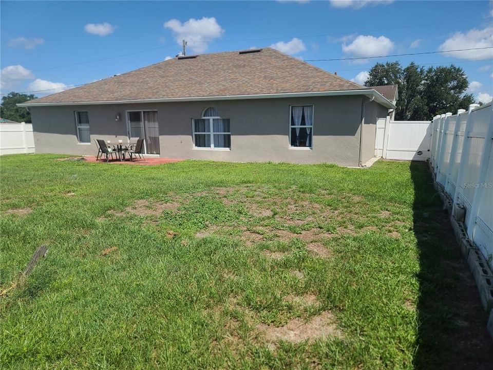 For Sale: $295,999 (3 beds, 2 baths, 1600 Square Feet)