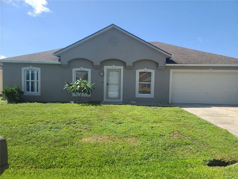 For Sale: $295,999 (3 beds, 2 baths, 1600 Square Feet)