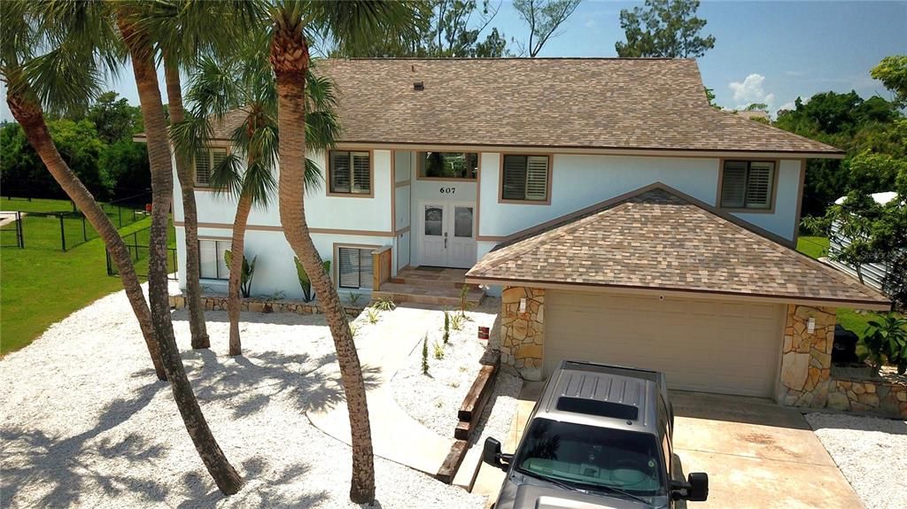 For Sale: $920,000 (5 beds, 3 baths, 4350 Square Feet)