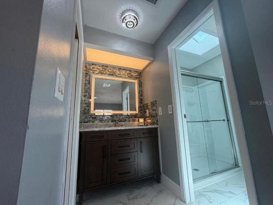 For Sale: $920,000 (5 beds, 3 baths, 4350 Square Feet)