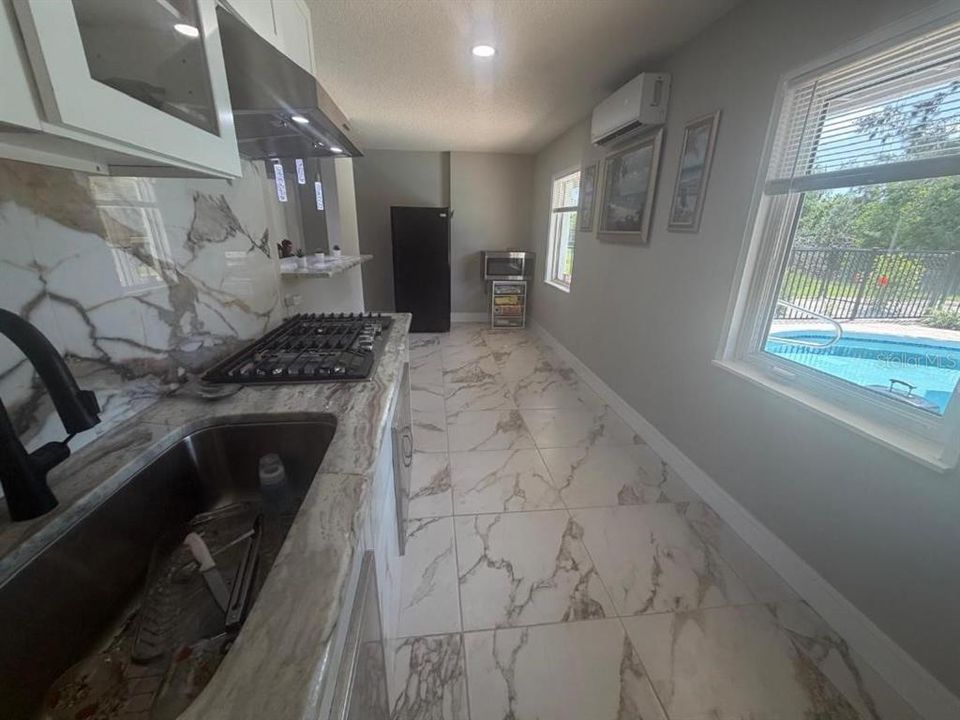 For Sale: $920,000 (5 beds, 3 baths, 4350 Square Feet)