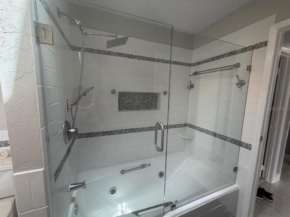 For Sale: $920,000 (5 beds, 3 baths, 4350 Square Feet)