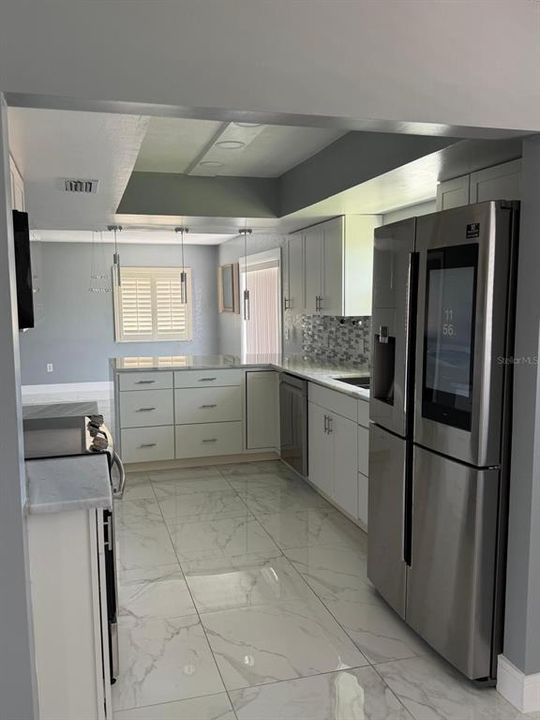 For Sale: $920,000 (5 beds, 3 baths, 4350 Square Feet)