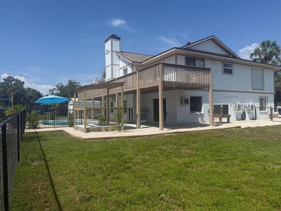 For Sale: $920,000 (5 beds, 3 baths, 4350 Square Feet)