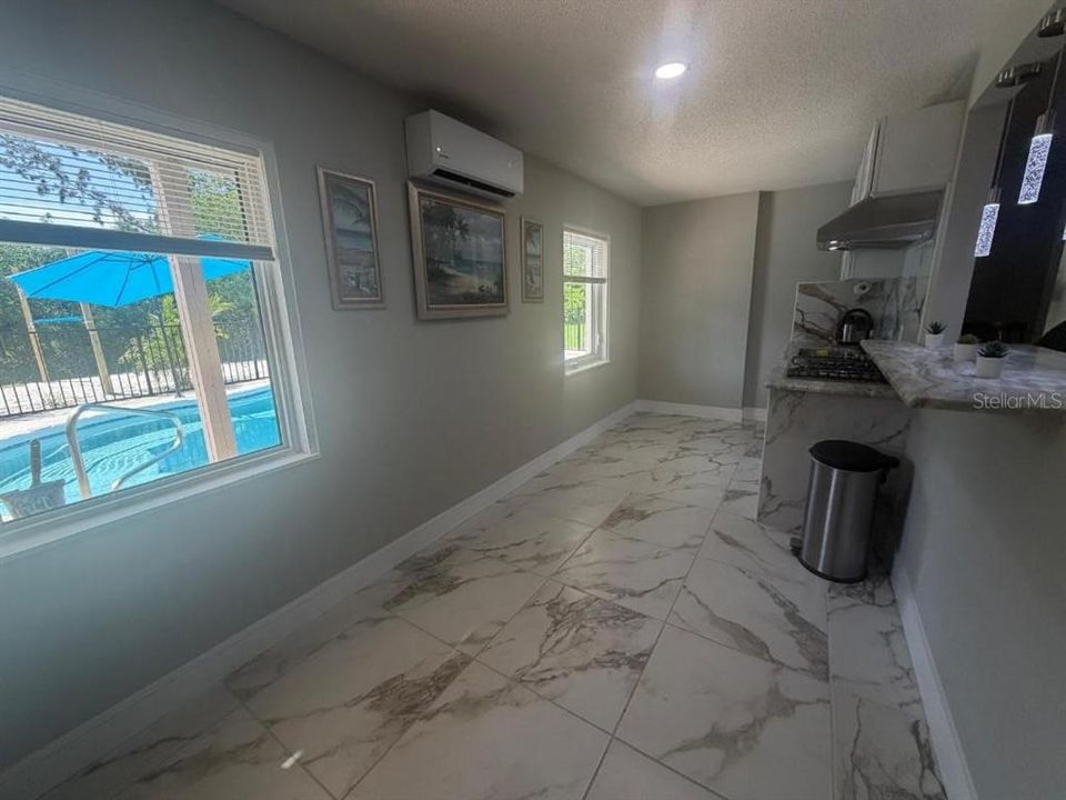 For Sale: $920,000 (5 beds, 3 baths, 4350 Square Feet)