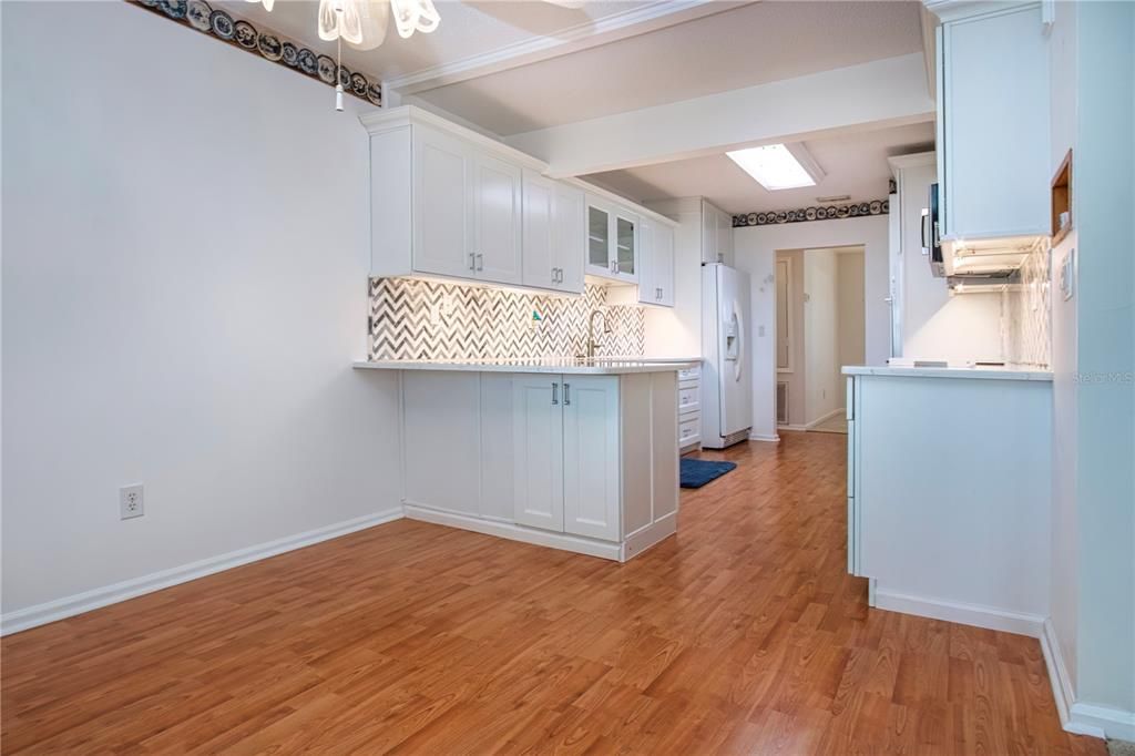 En Venta: $325,000 (2 camas, 2 baños, 1727 Pies cuadrados)