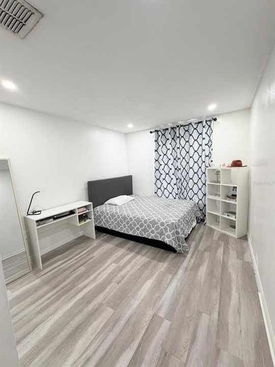 For Sale: $375,000 (3 beds, 2 baths, 1272 Square Feet)