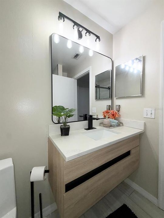 For Sale: $375,000 (3 beds, 2 baths, 1272 Square Feet)