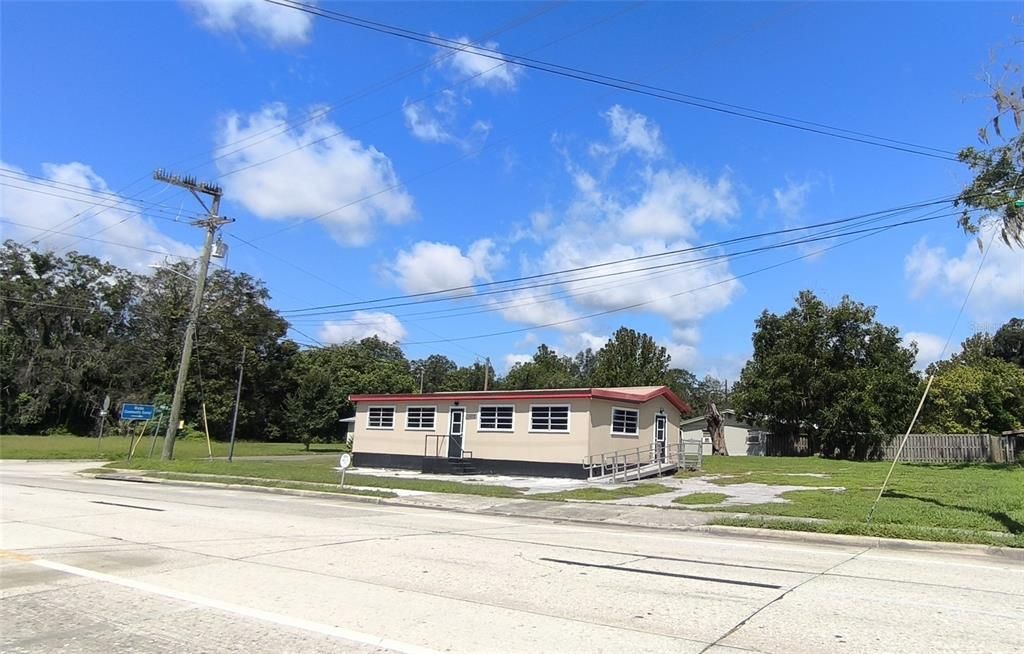 For Sale: $158,500 (0 beds, 0 baths, 1195 Square Feet)