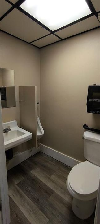 For Sale: $158,500 (0 beds, 0 baths, 1195 Square Feet)