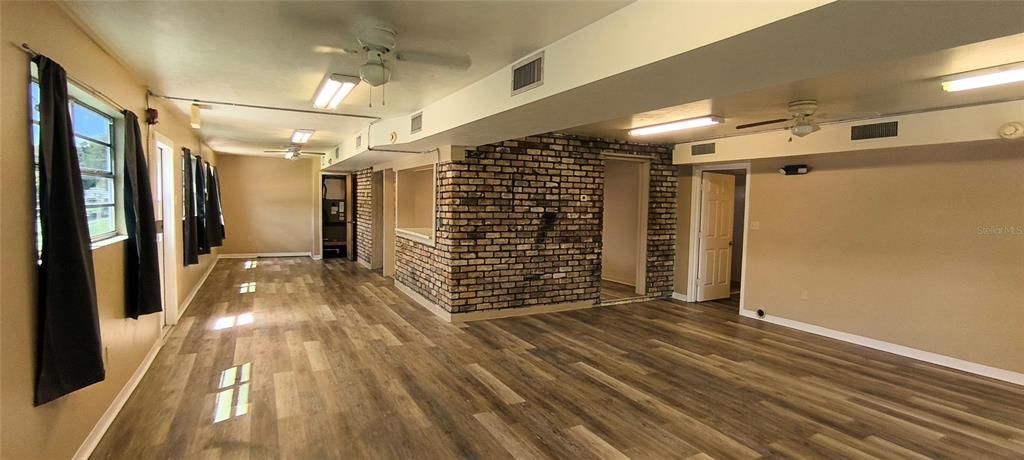 For Sale: $158,500 (0 beds, 0 baths, 1195 Square Feet)