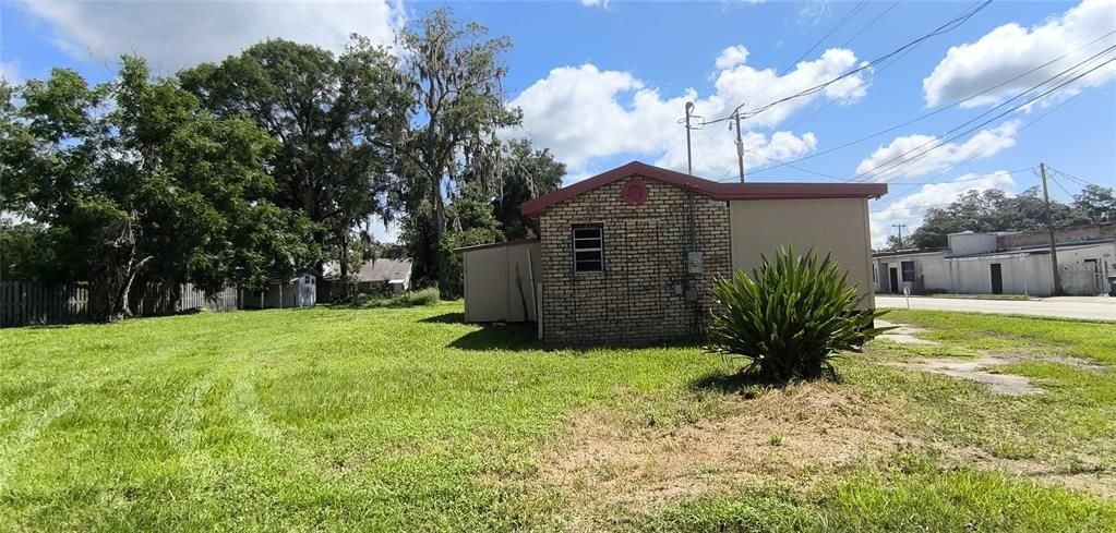 For Sale: $158,500 (0 beds, 0 baths, 1195 Square Feet)