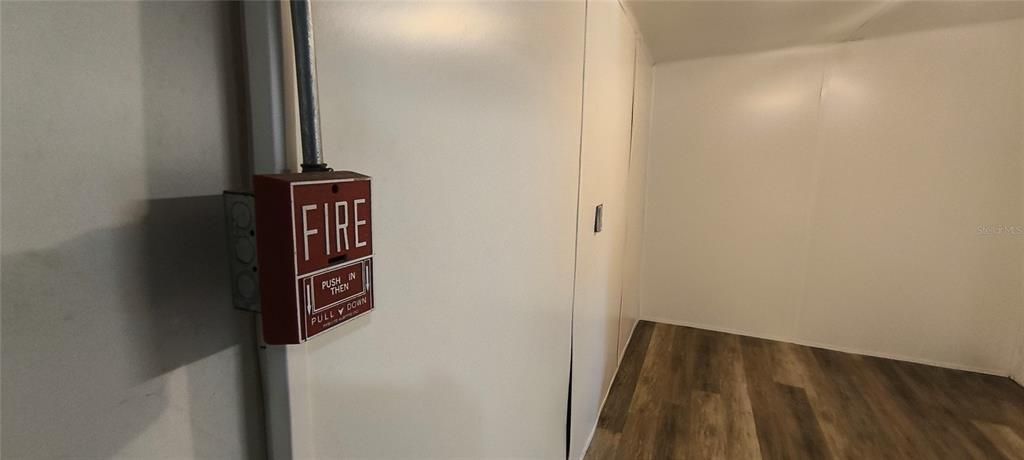 For Sale: $158,500 (0 beds, 0 baths, 1195 Square Feet)