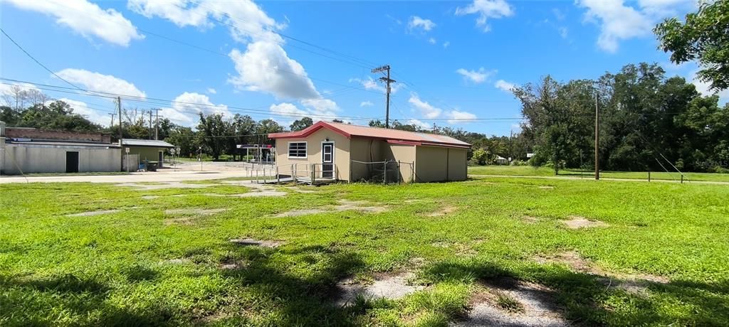 For Sale: $158,500 (0 beds, 0 baths, 1195 Square Feet)