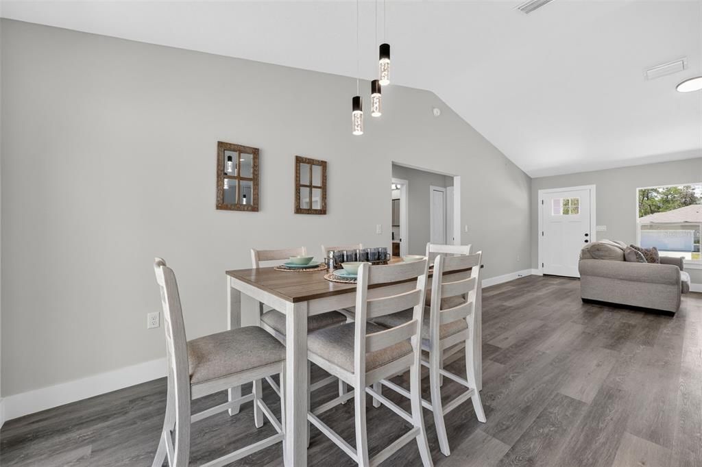 En Venta: $259,900 (3 camas, 2 baños, 1576 Pies cuadrados)