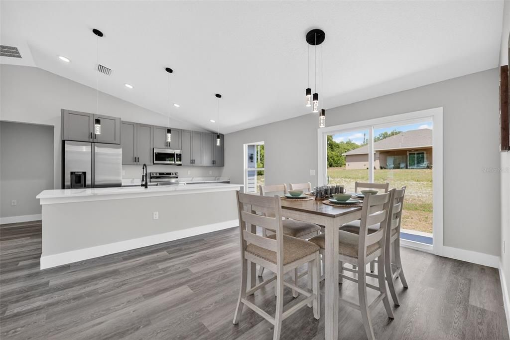 En Venta: $259,900 (3 camas, 2 baños, 1576 Pies cuadrados)
