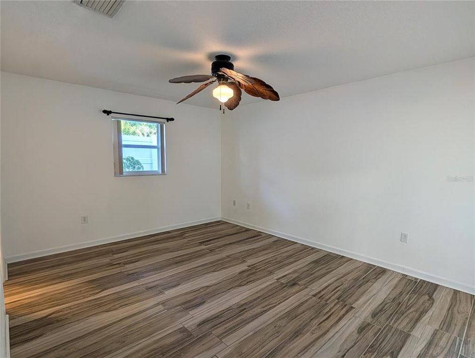 For Sale: $445,000 (3 beds, 2 baths, 1423 Square Feet)