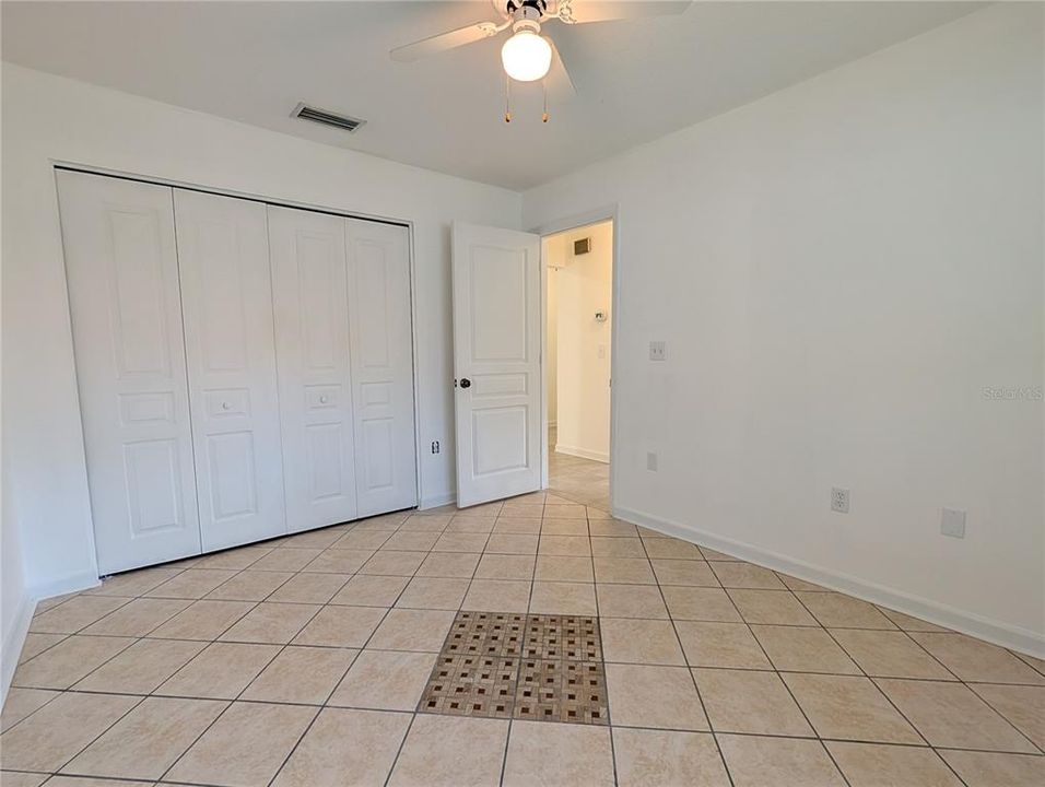 For Sale: $445,000 (3 beds, 2 baths, 1423 Square Feet)