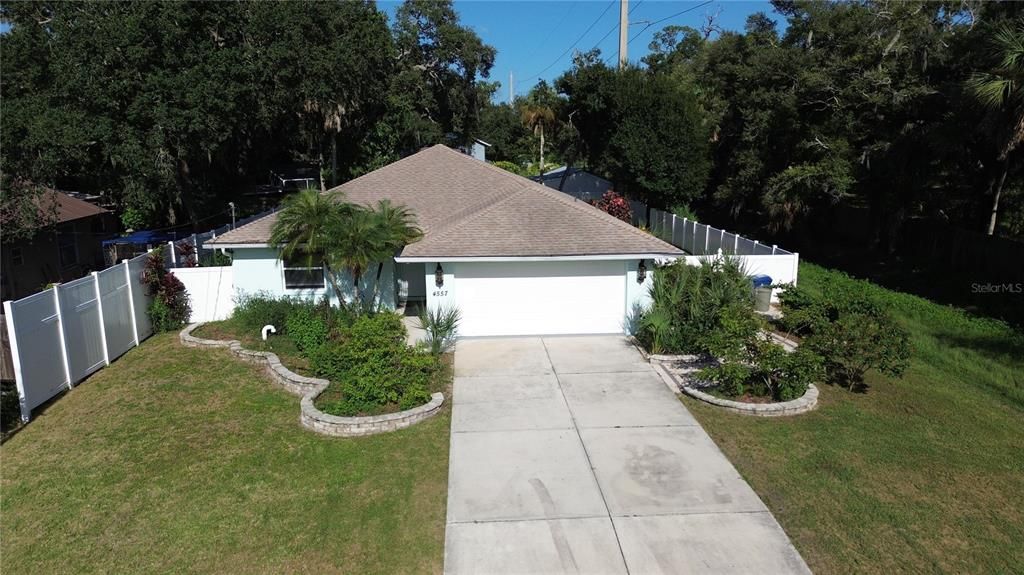 For Sale: $445,000 (3 beds, 2 baths, 1423 Square Feet)