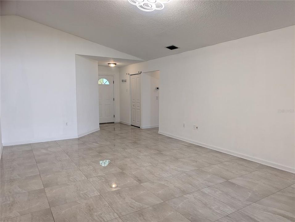 For Sale: $445,000 (3 beds, 2 baths, 1423 Square Feet)