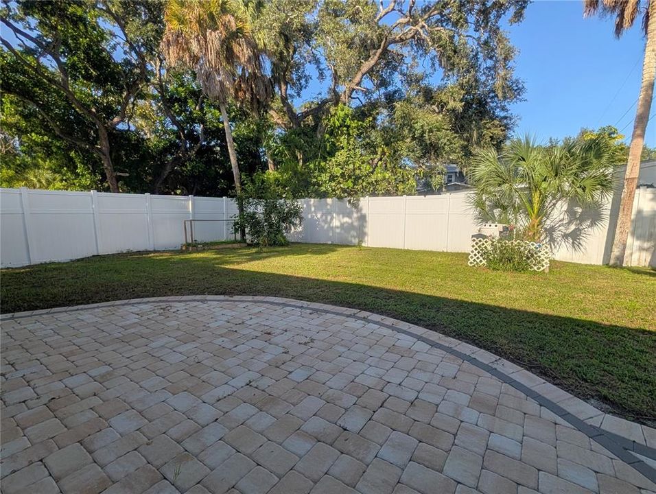 For Sale: $445,000 (3 beds, 2 baths, 1423 Square Feet)