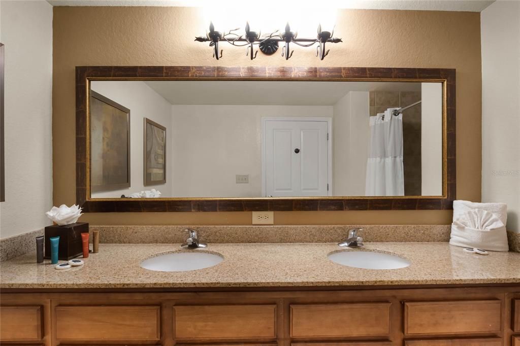 For Sale: $199,000 (3 beds, 2 baths, 1200 Square Feet)