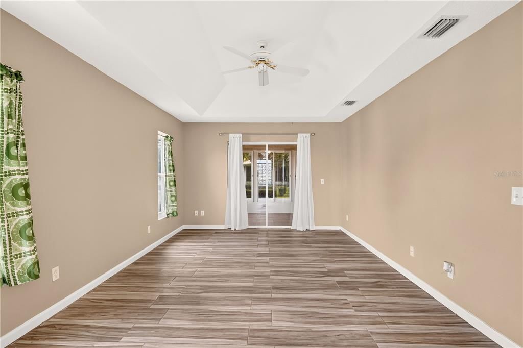 For Sale: $340,000 (3 beds, 2 baths, 1839 Square Feet)