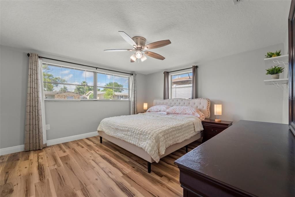For Rent: $1,895 (3 beds, 2 baths, 1210 Square Feet)