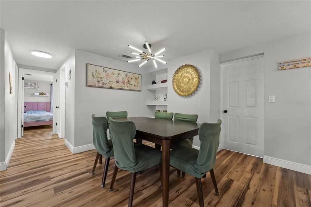 For Rent: $1,895 (3 beds, 2 baths, 1210 Square Feet)