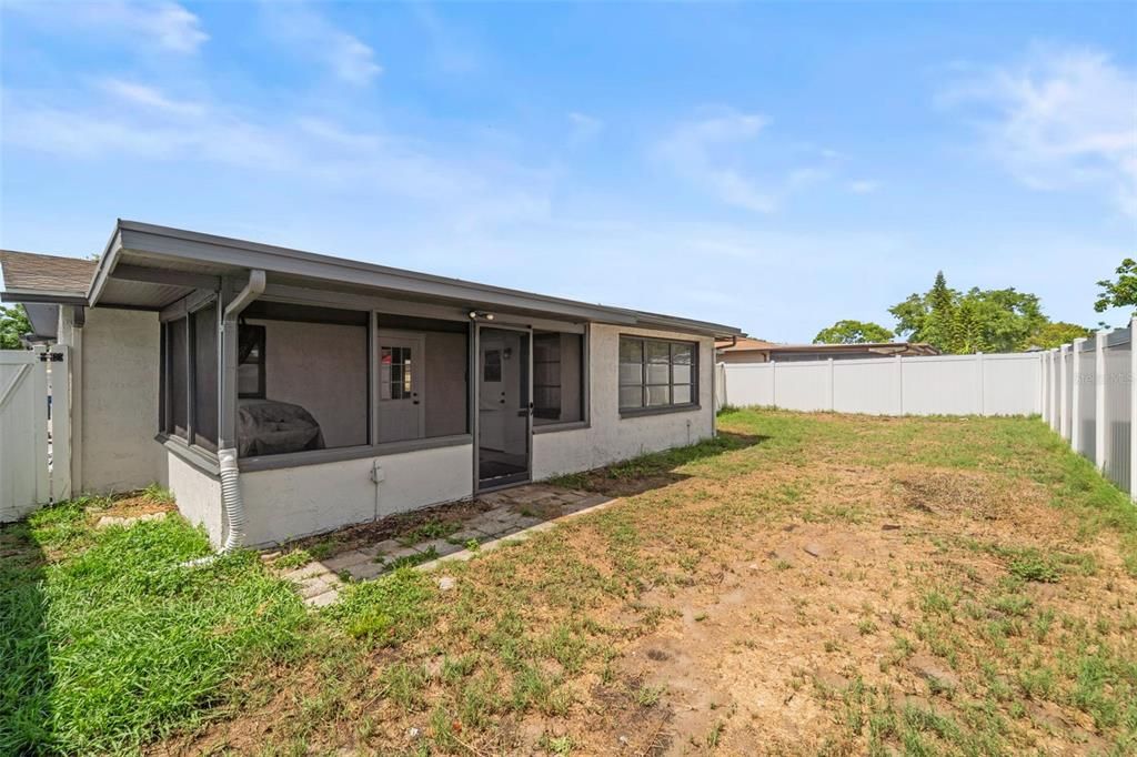For Rent: $1,895 (3 beds, 2 baths, 1210 Square Feet)