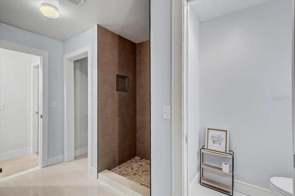 For Sale: $460,000 (2 beds, 2 baths, 1544 Square Feet)