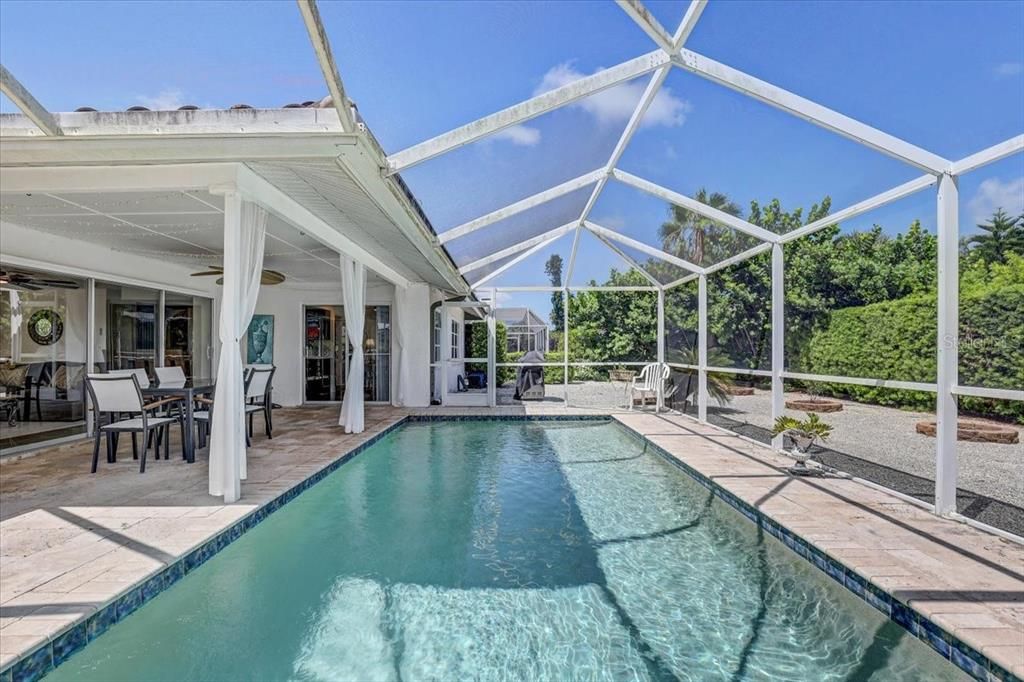 For Sale: $460,000 (2 beds, 2 baths, 1544 Square Feet)