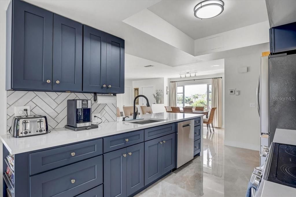 For Sale: $460,000 (2 beds, 2 baths, 1544 Square Feet)