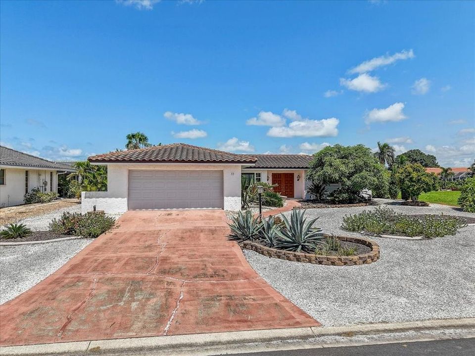 For Sale: $460,000 (2 beds, 2 baths, 1544 Square Feet)