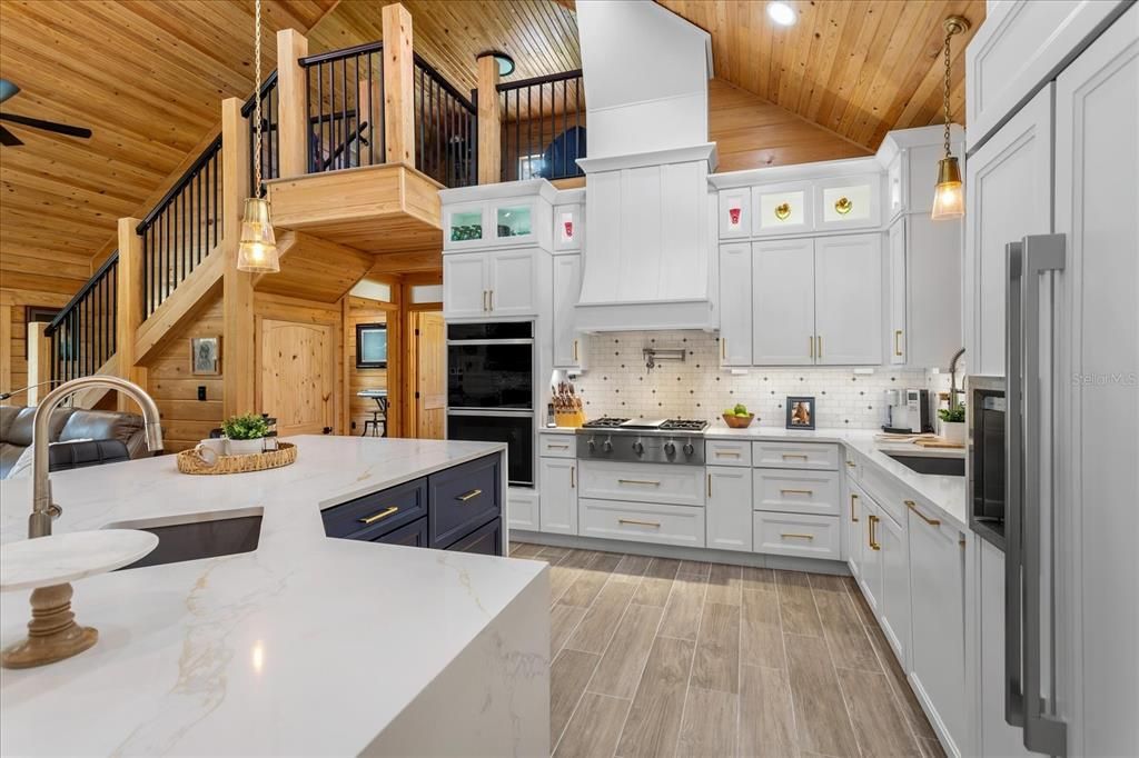 En Venta: $1,999,000 (7.00 acres)