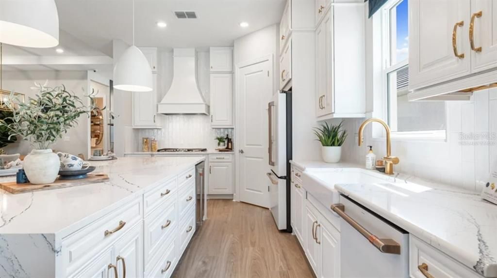 For Sale: $900,289 (3 beds, 3 baths, 2306 Square Feet)