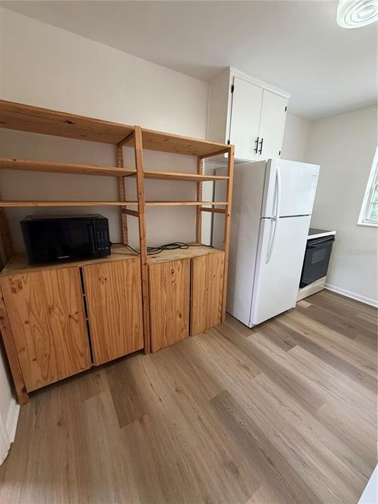 For Rent: $2,550 (4 beds, 2 baths, 1392 Square Feet)