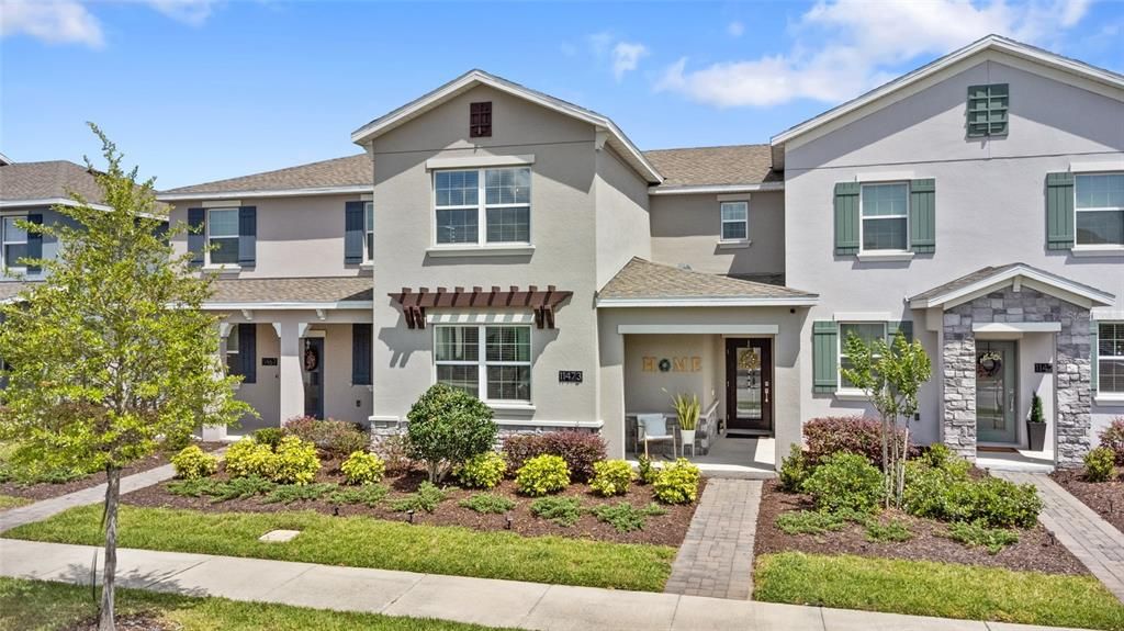 For Sale: $429,900 (4 beds, 2 baths, 1992 Square Feet)