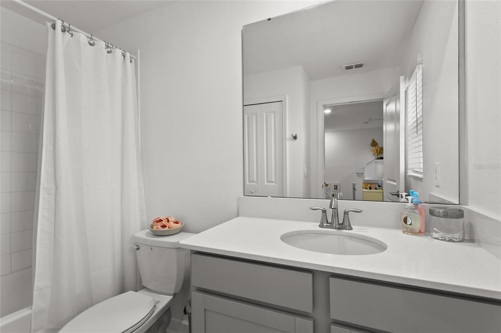 For Sale: $429,900 (4 beds, 2 baths, 1992 Square Feet)
