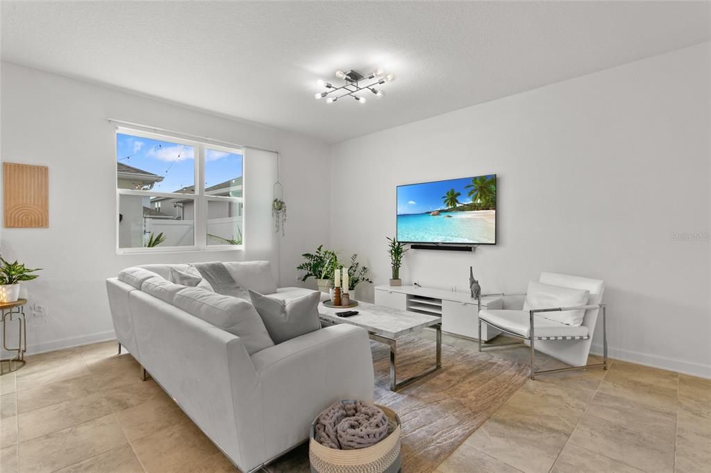 For Sale: $429,900 (4 beds, 2 baths, 1992 Square Feet)