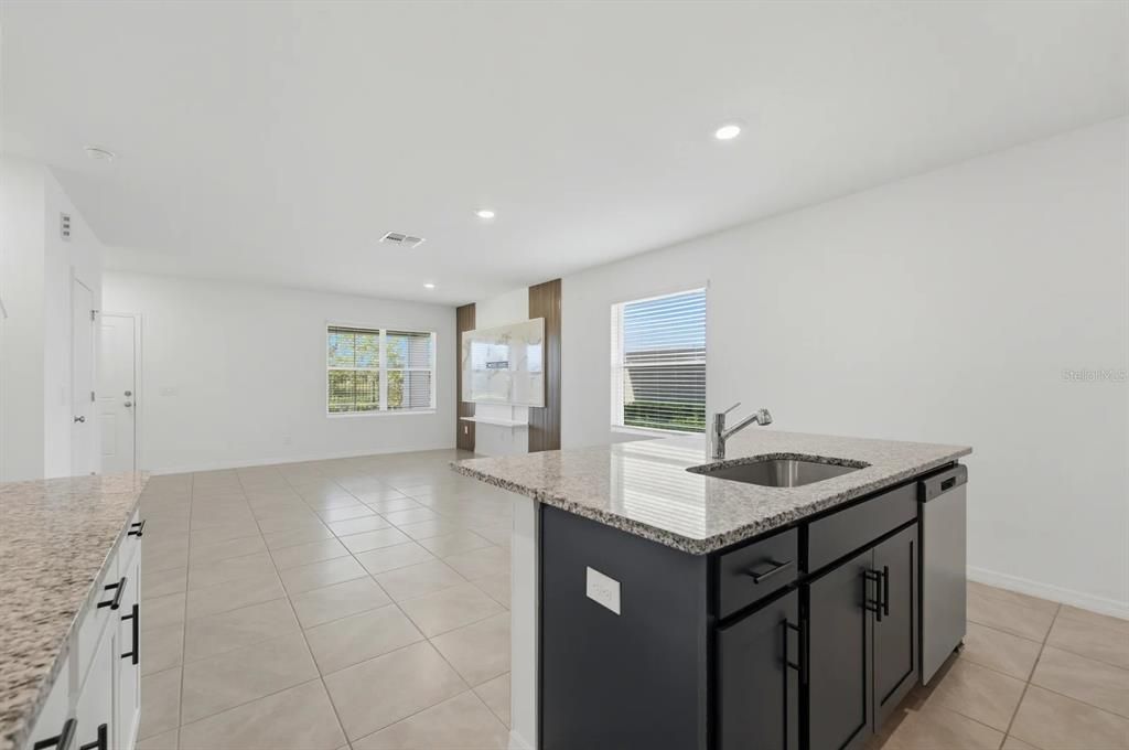 For Sale: $398,000 (3 beds, 2 baths, 1536 Square Feet)