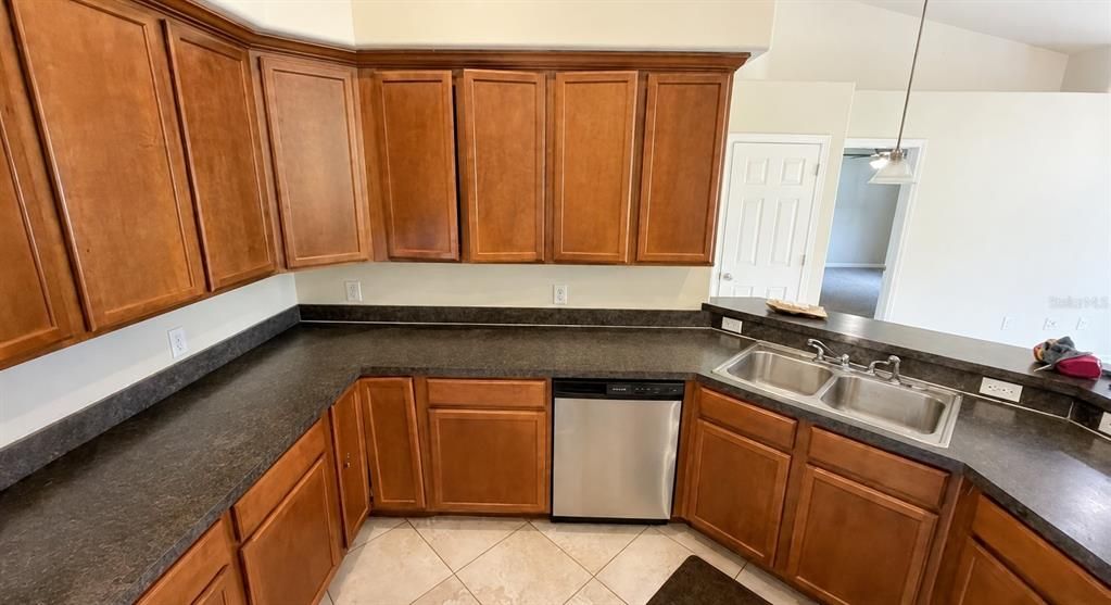For Sale: $280,000 (4 beds, 2 baths, 2191 Square Feet)