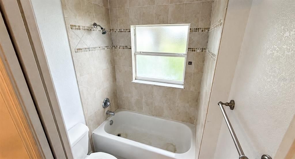 For Sale: $280,000 (4 beds, 2 baths, 2191 Square Feet)