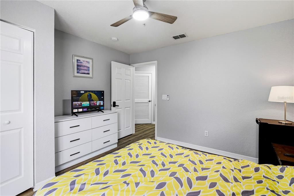 For Sale: $235,000 (4 beds, 3 baths, 1470 Square Feet)