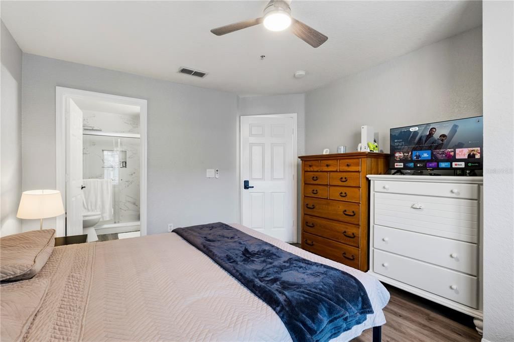 For Sale: $235,000 (4 beds, 3 baths, 1470 Square Feet)