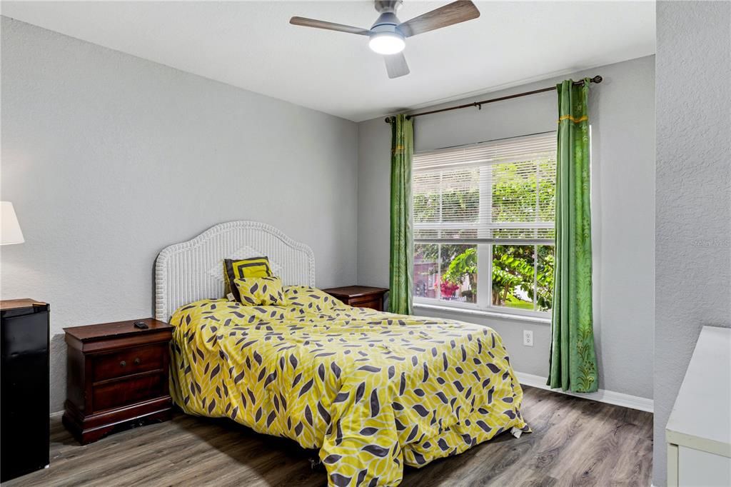 For Sale: $235,000 (4 beds, 3 baths, 1470 Square Feet)