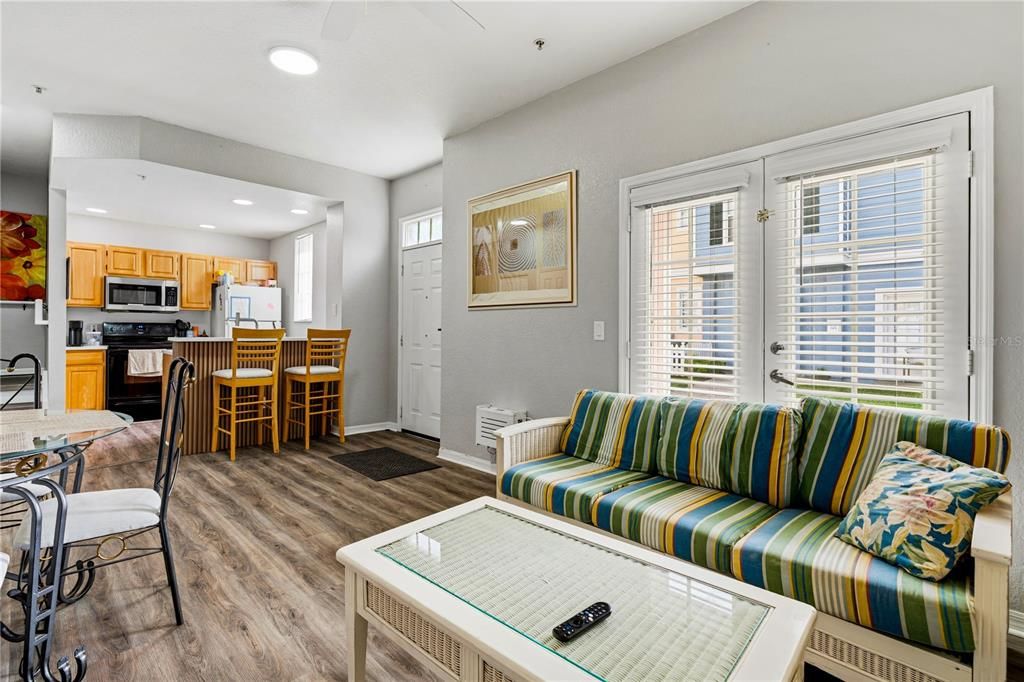 For Sale: $235,000 (4 beds, 3 baths, 1470 Square Feet)